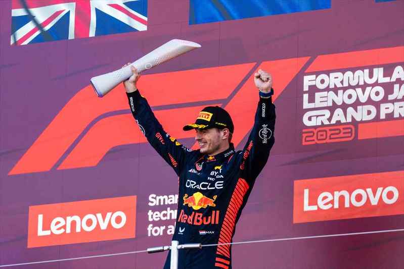 22万人以上の観客が詰めかけたF1日本GPはM.フェルスタッペンが優勝！ レッドブルが2年連続となる コンストラクターズタイトルを獲得！【F1日本GP】