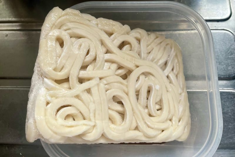 リュウジ氏の「虚無焼きうどん」は一皿68円　コスパ最強なのに衝撃の美味しさ…