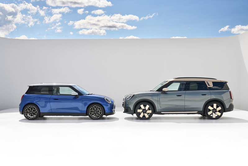 MINI COOPER 10年ぶりのフルモデルチェンジ。EVもラインアップに追加されライフスタイルのトレンド「シンプリシティ」でデザイン