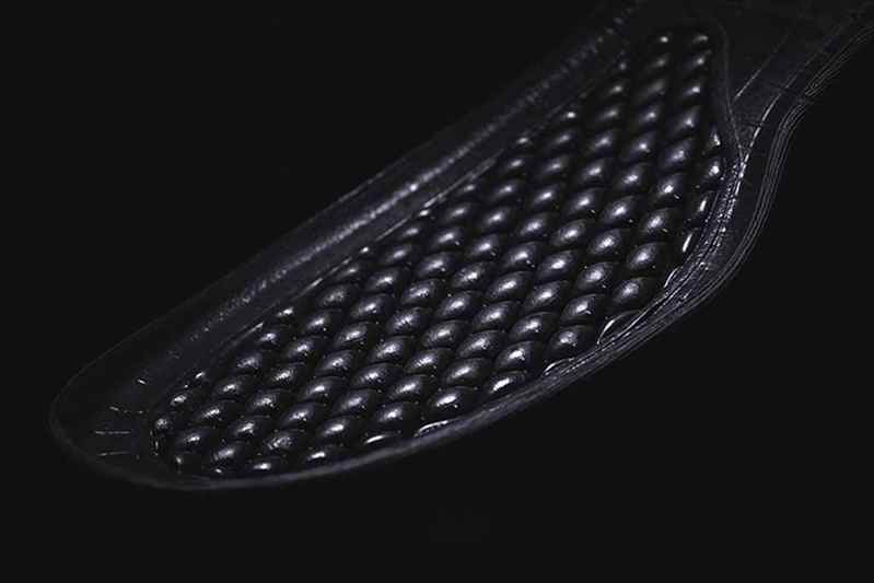 4カ月で6000足を売り上げた大人気のミズノドライビングシューズ「BARECLUTCH」に女性ユーザー待望の新サイズがラインナップ！
