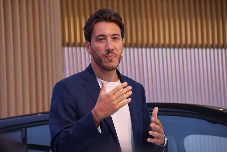斬新なスタイルながらボルボらしさも散りばめられたデザインが魅力的! BEVのコンパクトSUV「ボルボEX30」発表