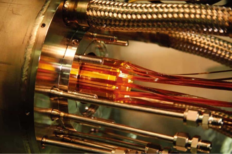 速すぎて測定できなかった「反物質」のレーザー冷却にCERNが初めて成功