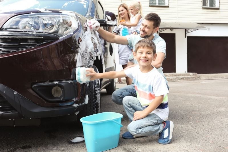 「子育てするならミニバン」は本当なのか？第二子の子どもがいてスライドドアじゃない車を使っている家庭は後悔してる？本音を直撃