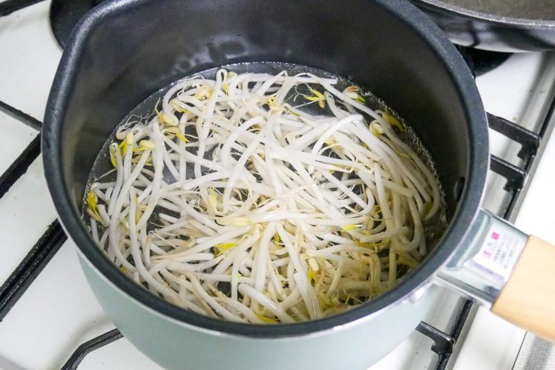 もやしを茹でて“材料2つ”加えるだけ 生産者イチオシの食べ方が最高だった