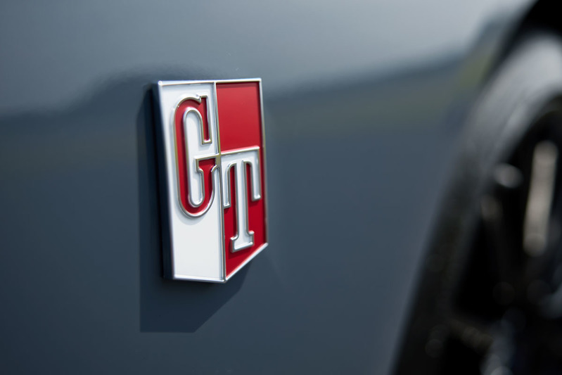 日産スカイライン400Rをベースにチューンした「スカイラインNISMO」と「スカイラインNISMO Limited」を発表