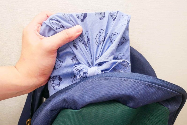 かまいたち濱家も絶賛、SNSで大バズりの“立てて運ぶ弁当箱” これで汁漏れ知らず