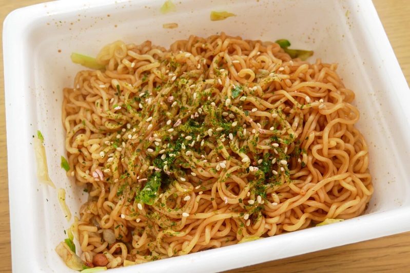 ペヤングがまるで生麺の食感に？　まるか食品社員が教える「裏ワザ」を検証