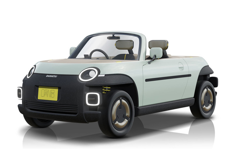 JMS2023 ダイハツ　歴代のクルマと未来を描いたコンセプトかーで、暮らしを豊かにすることをテーマに出展