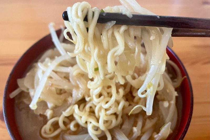 けんます氏の「サッポロ一番みそラーメンを100倍美味しくする方法」に驚き　ひと手間で家ラーメンが激変