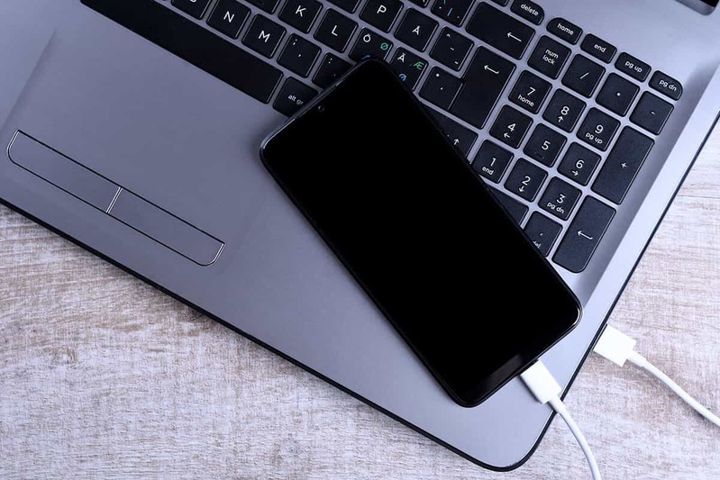 iPhoneじゃないPro?「Thunderbolt 4 Proケーブル」が17,800円は高すぎないとネットで話題に