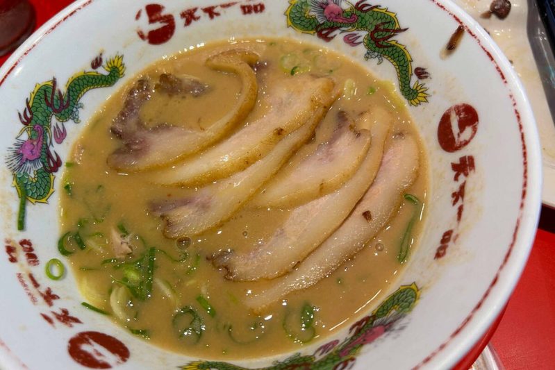 フット後藤が実践する「ラーメンの食べ方」が秀逸すぎ　序盤は具材に手をつけず…