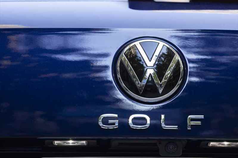 最新のゴルフを走らせて、あらためて唯一無二の価値を考えてみる 「フォルクスワーゲン・ゴルフ・ヴァリアントTDIプラチナムエディション」