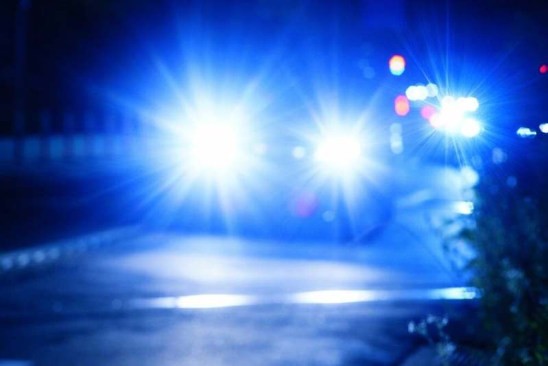 対向車がいるのに切り替わらない！オートハイビームのトラブルはなぜ起こる？