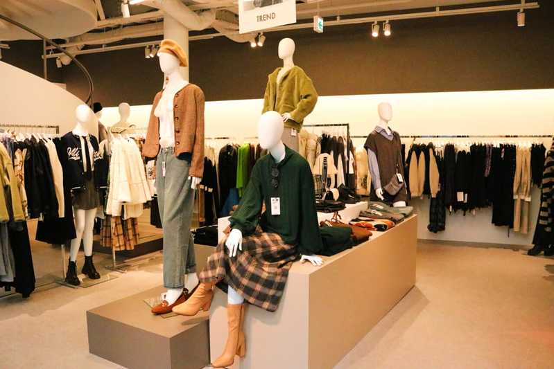 SHEIN TOKYO「売らない店」現地レポート!担当者が明かす、低価格3つの理由とは