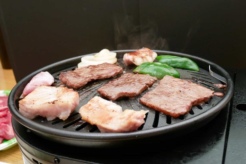 バナナマンの2人が唸った“焼肉のタレ” 「一番好きかも」「うますぎ」