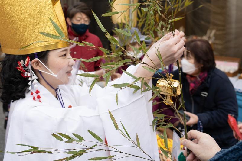 福娘たちから福がもらえるお祭り『初こんぴら祭』を取材しました