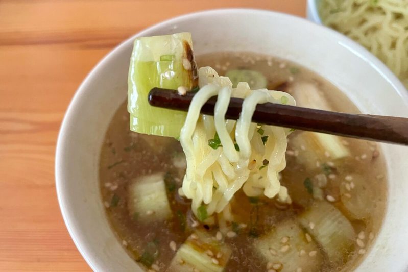 ハマごはんの「ごまネギつけ麺」はコスパ最強　35円の中華麺でも店レベルの美味しさ