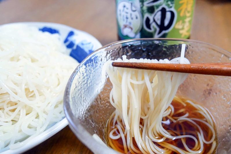 宮川大輔がガチ愛用する“めんつゆ” うどんも冷奴も、コレ1本で感動の味に