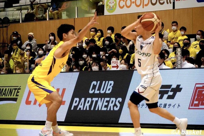 【Bリーグ】B1で福岡第一マッチアップに河村勇輝「下位チームだからもっとハッスルを」小川麻斗「日本で結果出して海外へ」