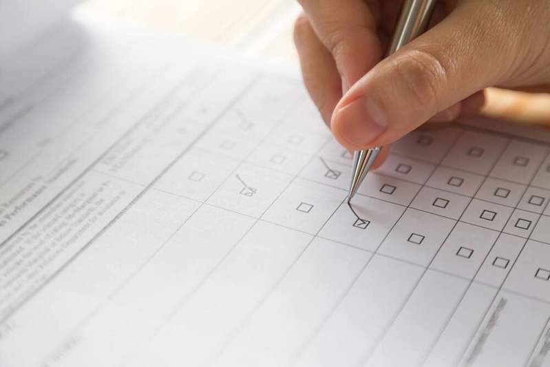 仮免の学科試験で出題される問題は?合格するコツや仮免と本面の違いも解説