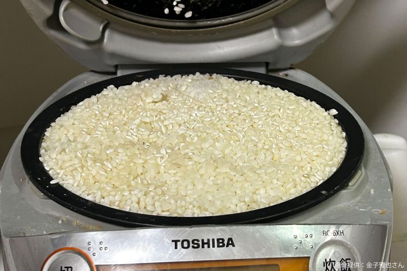 仕事から帰宅した夫、変わり果てた炊飯器にギョッとするが…　「優しさの塊」に称賛の嵐