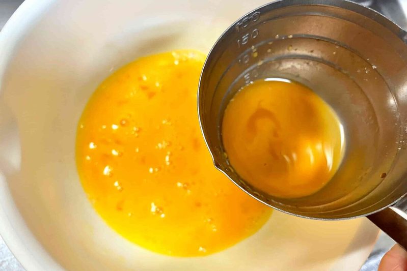 市販の千切りキャベツと卵で作る“オムレツ” 包丁いらず、ヘルシーなのに大満足