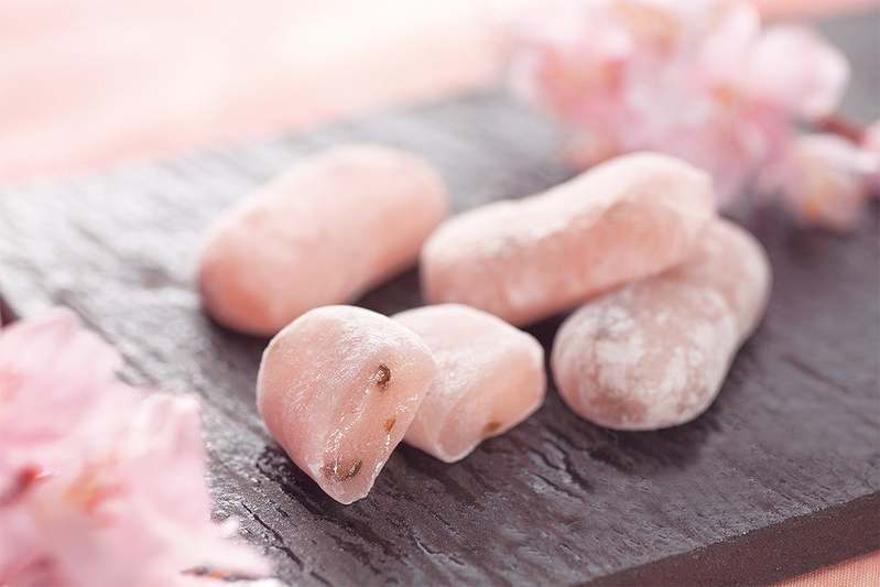 《北菓楼から春にぴったりのお菓子》春のお祝いにぴったりの詰め合わせギフトや、春のお取り寄せにおすすめの商品を、通販限定「送料半額キャンペーン」と共にご案内です。