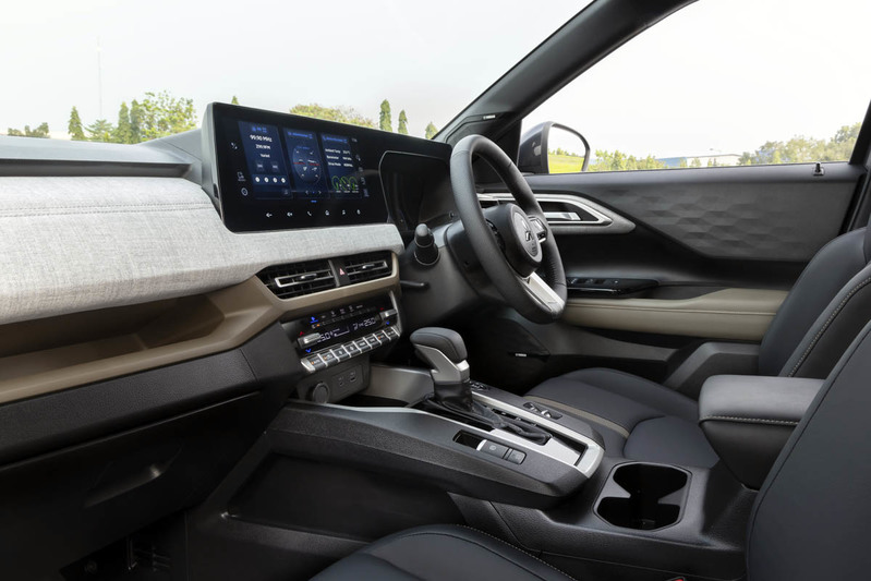 三菱　BプラスサイズのSUV「エクスフォース」をインドネシアで発表