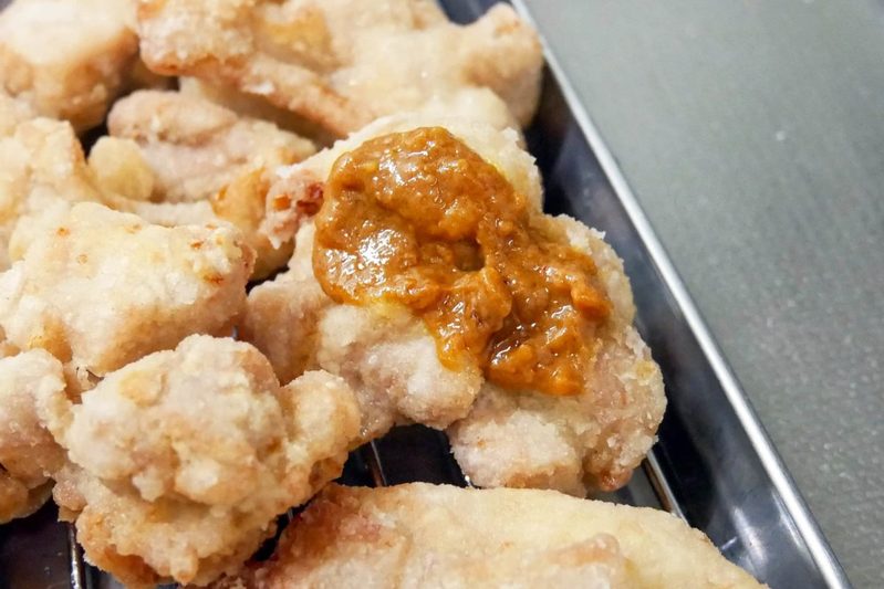 和の鉄人・道場六三郎さんの「最高においしい唐揚げ」 下味は“調味料2つ”、秘伝ダレでプロの味に