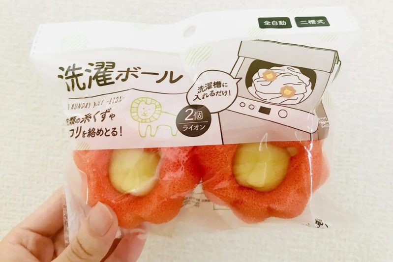 ダイソーのコレを洗濯機に入れたら… “あまりに酷い現状”を知り反省した