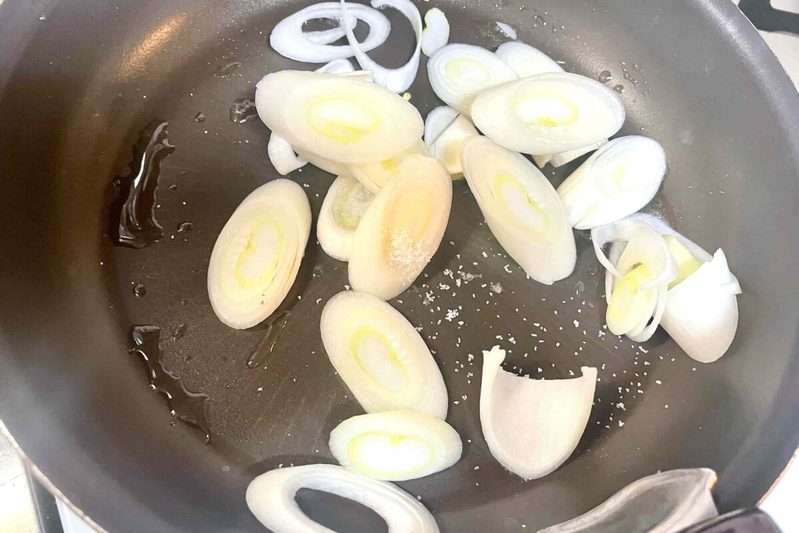 えのきが“メインおかず”に化けた! 卵と合わせた「えのたま」がコスパ最強