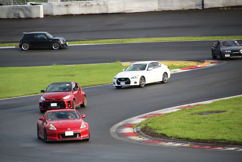 サーキット走行を意識した座学と実技でステップアップ! 「BBS JAPAN TANZO CLUB ドライビングレッスン」