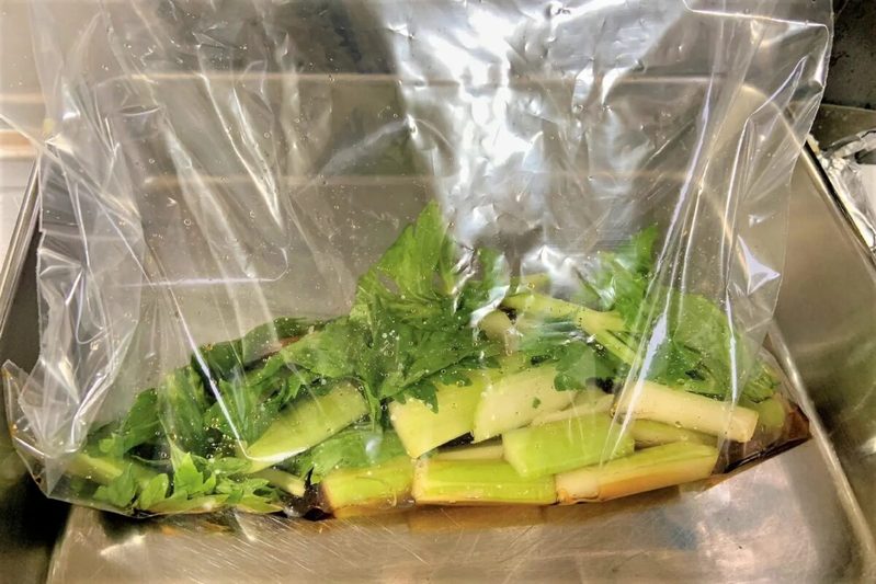 北斗晶の「セロリの食べかた」に驚き…　“あの調味料”に漬けるだけで絶品の副菜に