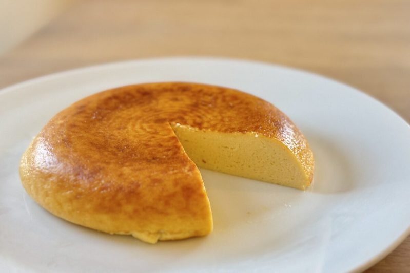 炊飯器で絶品「濃厚チーズケーキ」　“材料4つ”で誰でも簡単失敗知らず