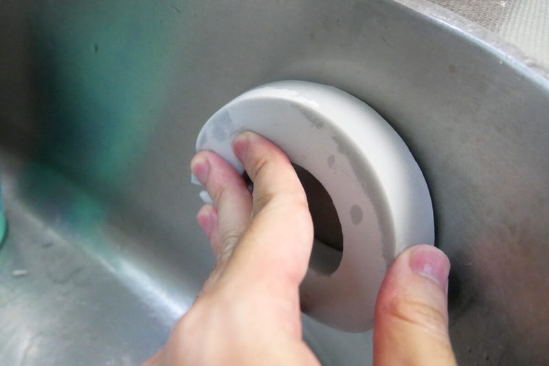 水まわりのストレスが激減 ニトリの「ドーナツ型スポンジ」が優れモノだった