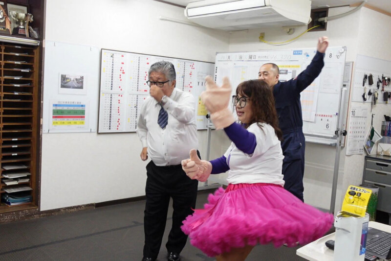 TikTokフォロワー20万人を目指す『三和交通』溝口さん”八王子の匠”