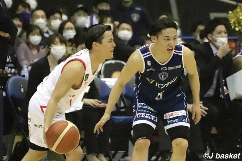 【Bリーグ】横浜が8連勝の千葉に競り勝つ/河村勇輝「富樫選手とのマッチアップは”やっぱり凄かったな”」