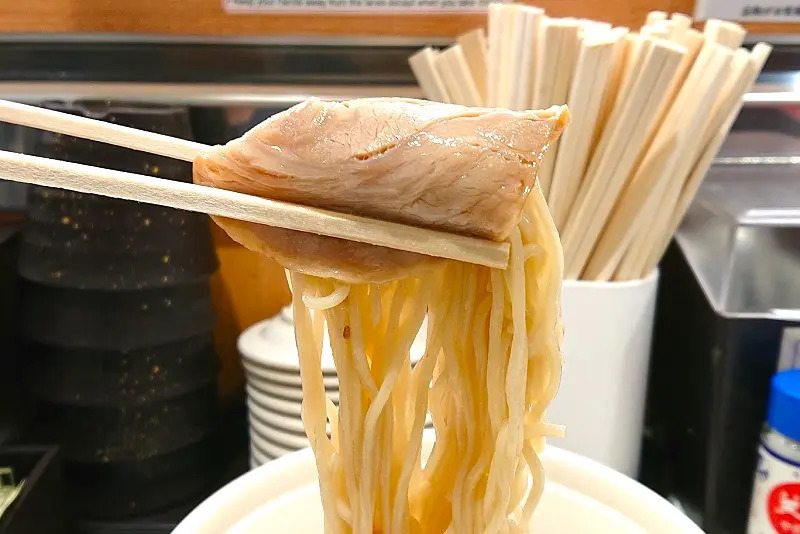 かっぱ寿司と博多だるまがコラボ　王道の「博多とんこつラーメン」を食べてきた