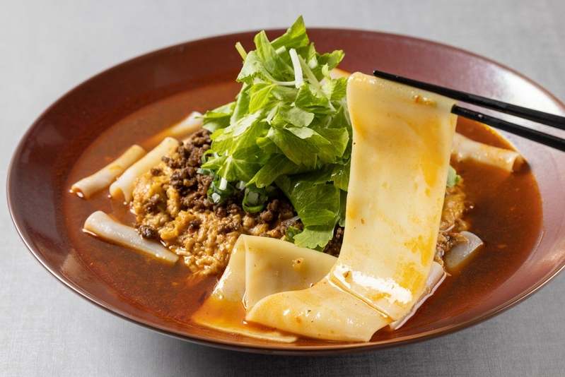 暑い夏に食欲をそそる、ホテルのスパイシー&クールメニューが登場!麻辣スープのきしめんや殻ごと食べられるロブスターなど、激辛四川料理などを提供
