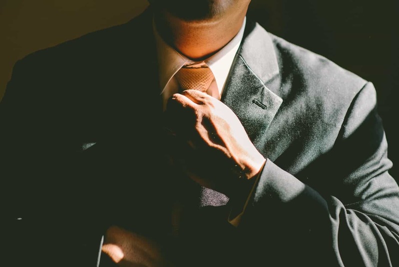 官僚のキャリアとノンキャリアは何が違う?出身大学・年収・なり方について解説!
