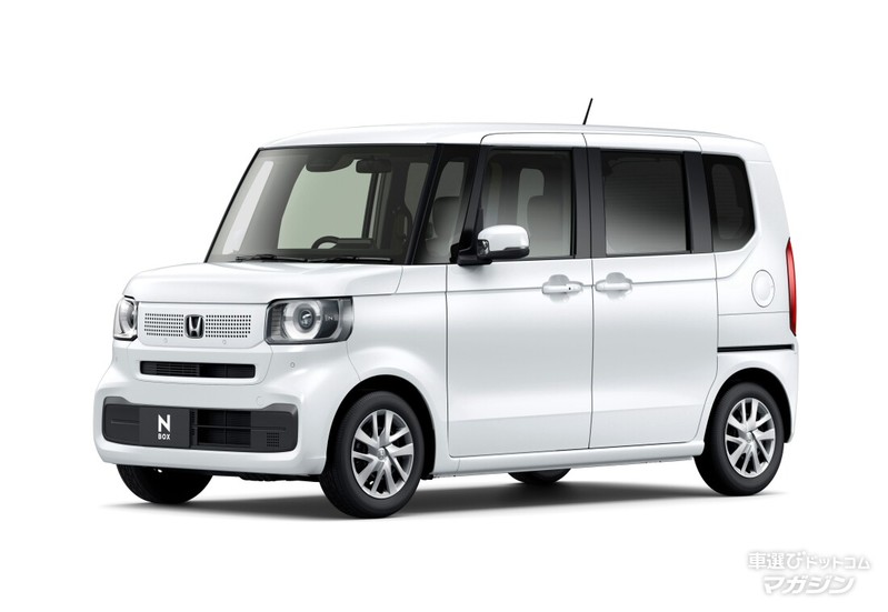 新型となったホンダ N-BOXとN-BOX カスタム。ベストバイはどっち？