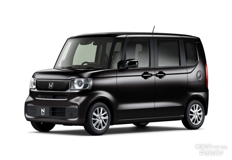 新型となったホンダ N-BOXとN-BOX カスタム。ベストバイはどっち？