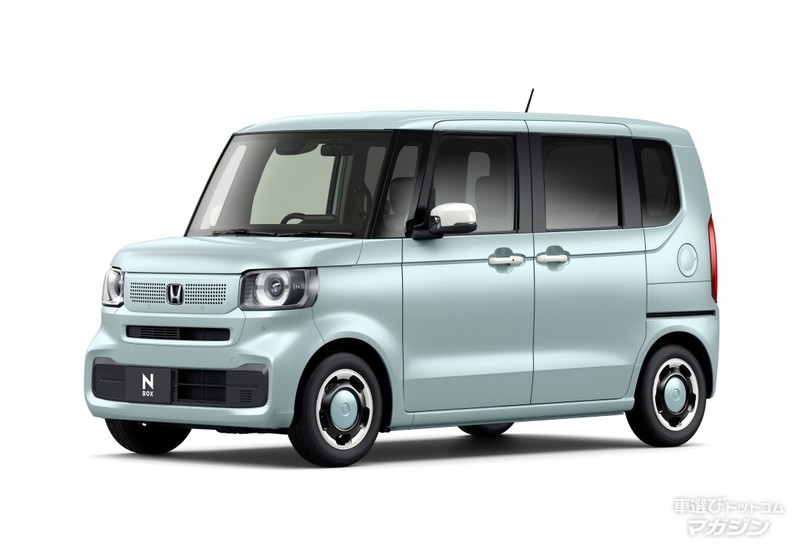 新型となったホンダ N-BOXとN-BOX カスタム。ベストバイはどっち？