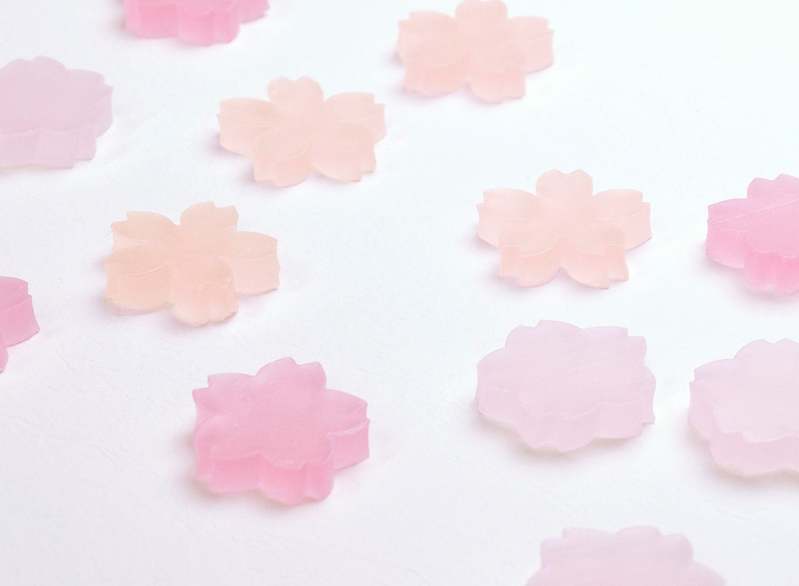 和菓子で”春色”ホワイトデー。京菓子老舗「鶴屋吉信」から、気持ちをつたえる・おすすめのお菓子たちをご紹介します。