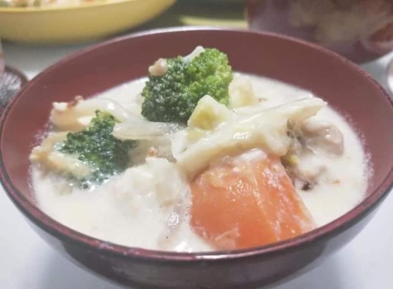 筋トレ飯｜旦那が３週間で２㎏痩せた料理に入れるだけの簡単レシピ『エノキ舞茸氷』