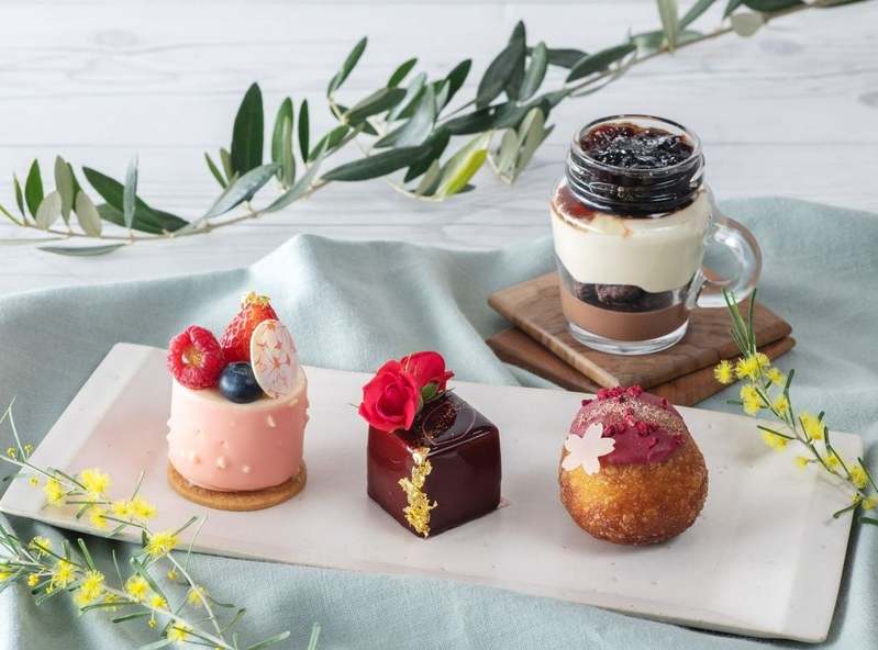 ザ・リッツ・カールトン東京のメニューと楽しむ期間限定屋外ラウンジ「THE SINGLETON BLOSSOM LOUNGE」