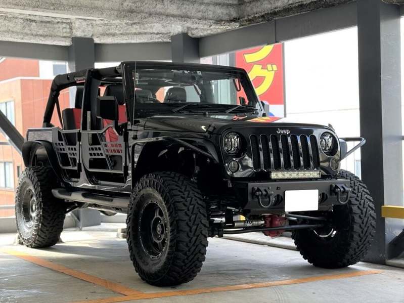 試乗なしで即決☆ラングラーにひとめぼれしたJEEP党パパ!屋根を外して砂浜ドライブが気持ちいい♪