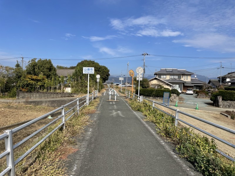 初心者でも大丈夫って書いてあったからママチャリでサイクリングロードに行ってみたら死にそうになった話