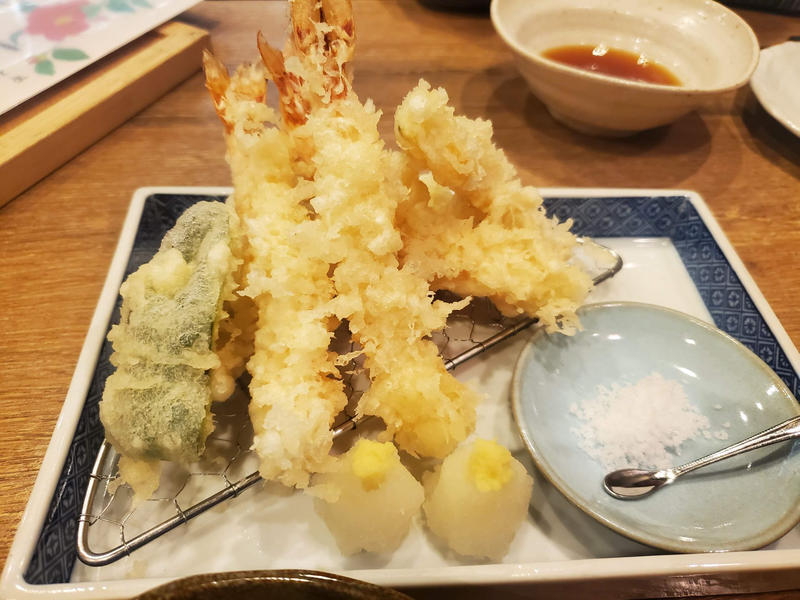 和食堂 『穰-ゆたか-』寒い夜にはおでんと天ぷらを地酒と共に