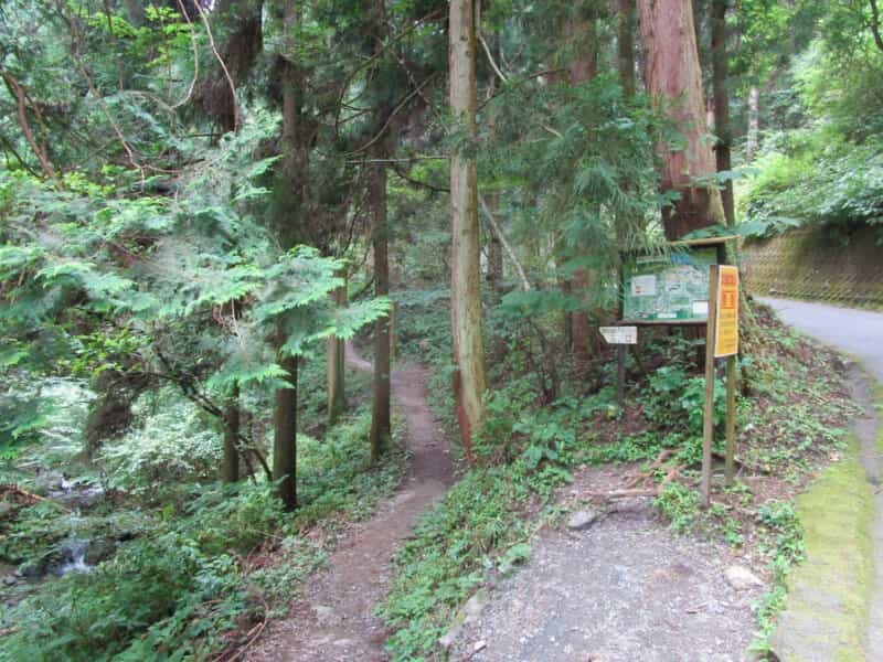 陣馬街道と陣馬山。恩方地域の歴史と文化をたどる